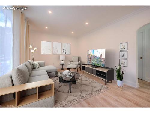 29 Second Avenue, Cambridge, ON - Indoor Photo Showing Living Room