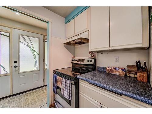 20 Blackwell Drive, Kitchener, ON - Indoor Photo Showing Kitchen