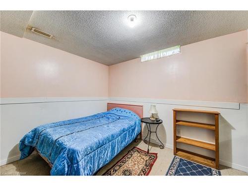 20 Blackwell Drive, Kitchener, ON - Indoor Photo Showing Bedroom