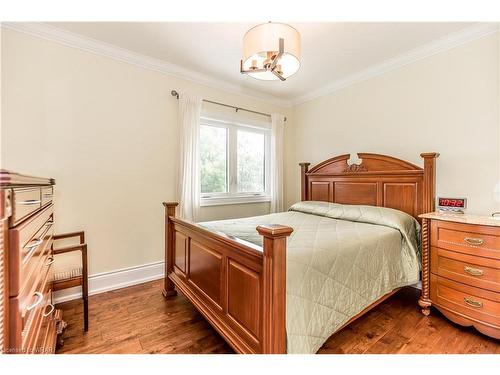 19617 Mountainview Road, Caledon East, ON - Indoor Photo Showing Bedroom