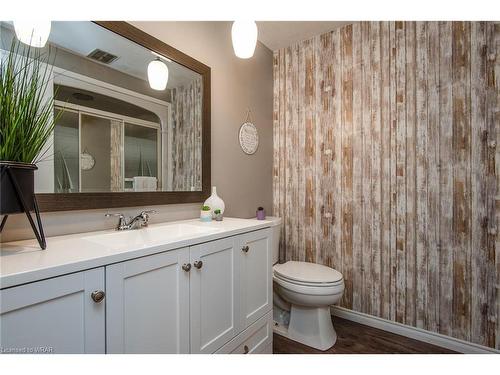 74 Shadeland Crescent, Kitchener, ON - Indoor Photo Showing Bathroom