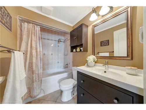 68 Appalachian Crescent, Kitchener, ON - Indoor Photo Showing Bathroom