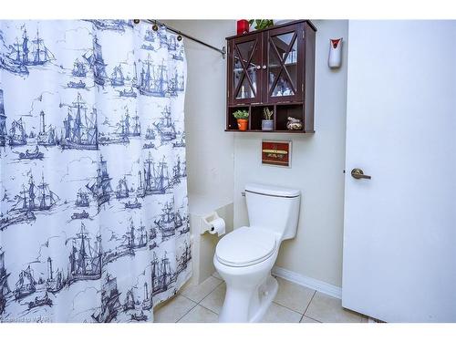 95 Pinnacle Crescent, Guelph, ON - Indoor Photo Showing Bathroom