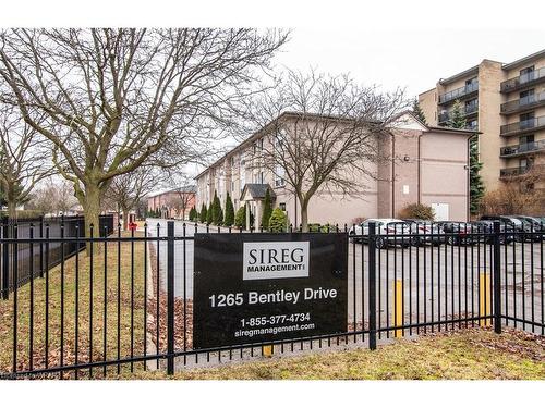 101-1265 Bentley Drive, London, ON - Outdoor