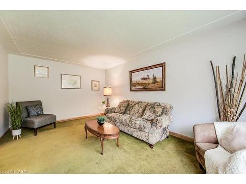 55 Katherine Crescent, Kitchener, ON - Indoor Photo Showing Living Room