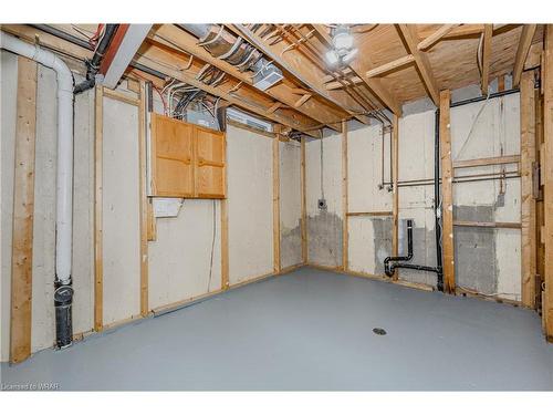 26-210 Glamis Road, Cambridge, ON - Indoor Photo Showing Basement