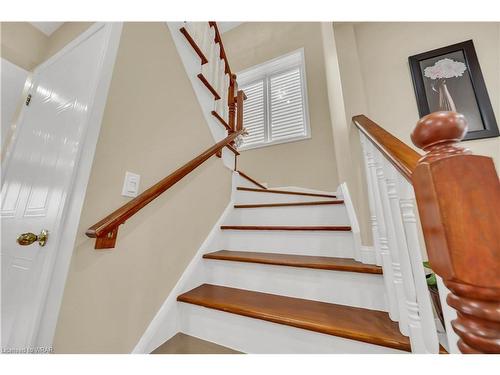 8 Bugdale Drive, Cambridge, ON - Indoor Photo Showing Other Room