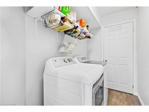 84 Everglade Crescent, Kitchener, ON - Indoor Photo Showing Laundry Room