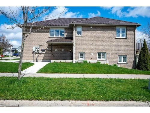 84 Everglade Crescent, Kitchener, ON - Outdoor