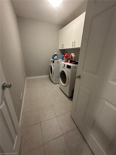 601 Florencedale Crescent, Kitchener, ON - Indoor Photo Showing Laundry Room