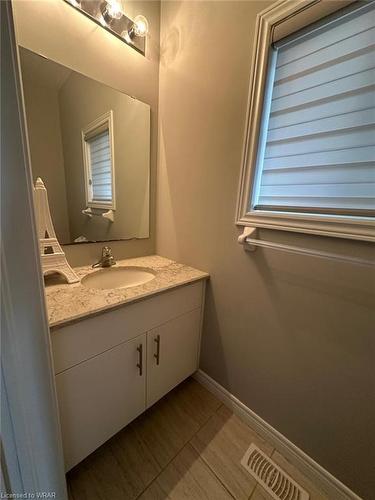 601 Florencedale Crescent, Kitchener, ON - Indoor Photo Showing Bathroom