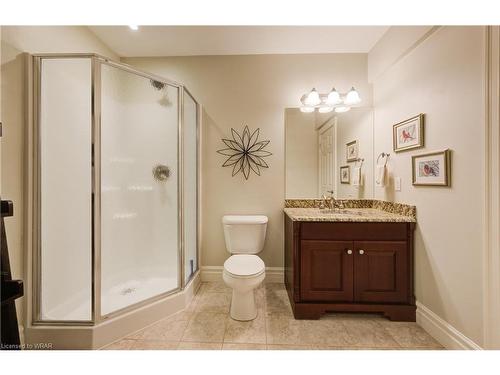 44-260 Deer Ridge Drive, Kitchener, ON - Indoor Photo Showing Bathroom