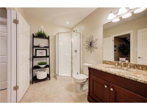 44-260 Deer Ridge Drive, Kitchener, ON - Indoor Photo Showing Bathroom