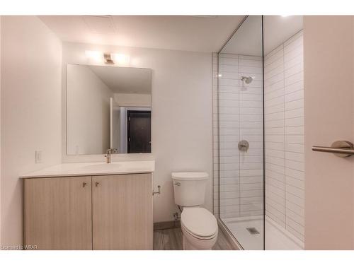 2908-15 Wellington Street, Kitchener, ON - Indoor Photo Showing Bathroom