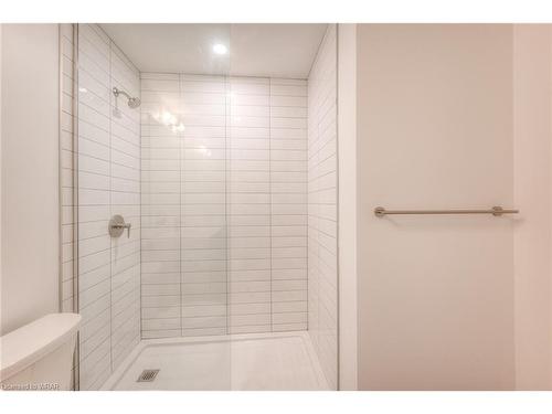 2908-15 Wellington Street, Kitchener, ON - Indoor Photo Showing Bathroom