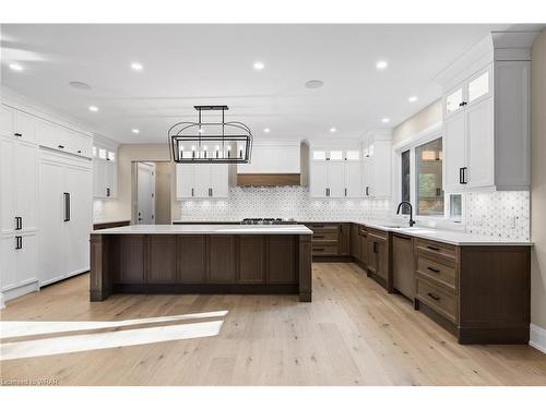 230 Stanley Drive, Waterloo, ON - Indoor Photo Showing Kitchen With Upgraded Kitchen