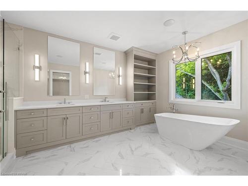 230 Stanley Drive, Waterloo, ON - Indoor Photo Showing Bathroom