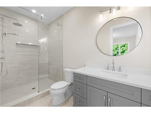 230 Stanley Drive, Waterloo, ON - Indoor Photo Showing Bathroom