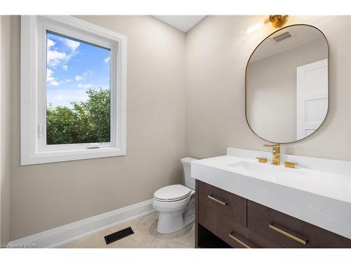 230 Stanley Drive, Waterloo, ON - Indoor Photo Showing Bathroom