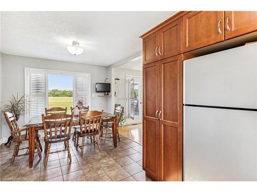 1188 Sheffield Road, Hamilton, ON - Indoor Photo Showing Dining Room