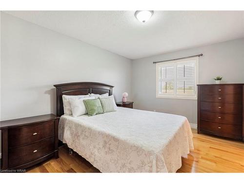 1188 Sheffield Road, Hamilton, ON - Indoor Photo Showing Bedroom