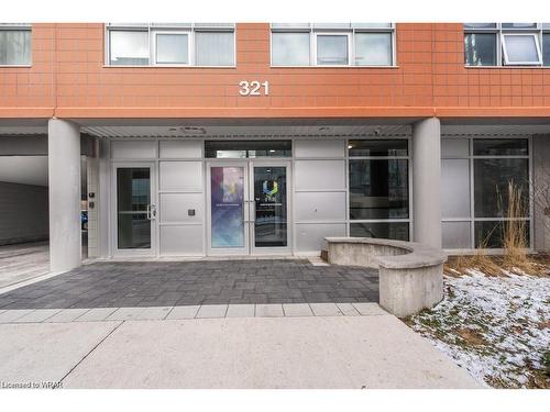 102-321 Spruce Street, Waterloo, ON - Outdoor