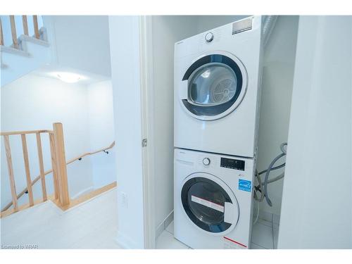 C22-10 Palace Street, Kitchener, ON - Indoor Photo Showing Laundry Room