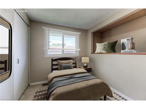 626 Pioneer Drive, Kitchener, ON - Indoor Photo Showing Bedroom