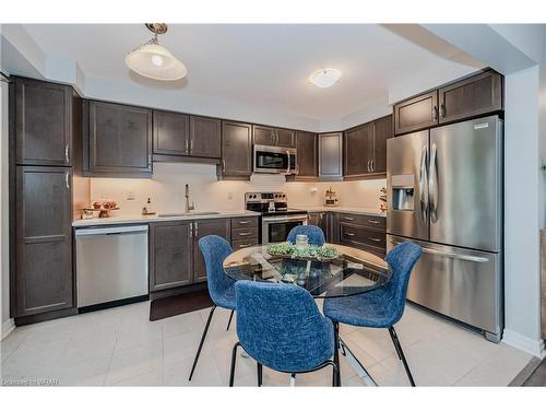 3-455 Guelph Avenue, Cambridge, ON - Indoor Photo Showing Kitchen With Upgraded Kitchen