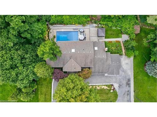 355 Edgehill Drive, Kitchener, ON - Outdoor