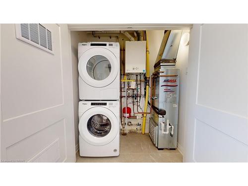 608-101 Golden Eagle Road, Waterloo, ON - Indoor Photo Showing Laundry Room