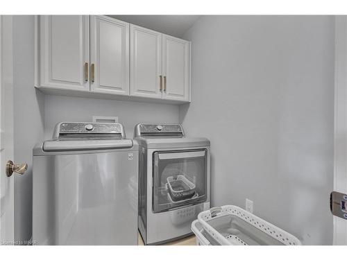 140 Oak Park Drive, Waterloo, ON - Indoor Photo Showing Laundry Room