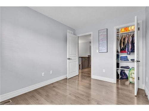 140 Oak Park Drive, Waterloo, ON - Indoor Photo Showing Other Room