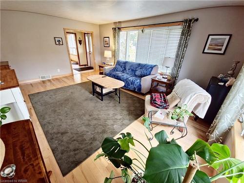 17 Cemetery Road, Norfolk County, ON - Indoor Photo Showing Living Room