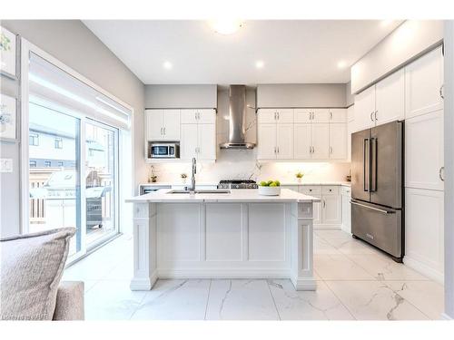 55 Spachman Street, Kitchener, ON - Indoor Photo Showing Kitchen