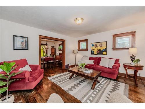 115 Homewood Avenue, Kitchener, ON - Indoor Photo Showing Living Room