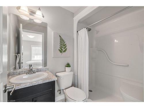 12 Oxfordshire Lane Lane, Kitchener, ON - Indoor Photo Showing Bathroom