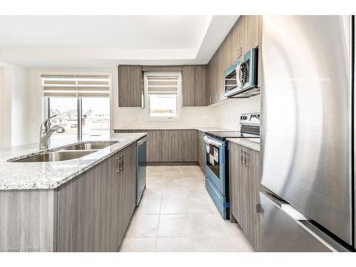 120 Blacklock Street, Cambridge, ON - Indoor Photo Showing Kitchen With Double Sink With Upgraded Kitchen