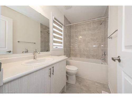 120 Blacklock Street, Cambridge, ON - Indoor Photo Showing Bathroom