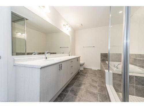 120 Blacklock Street, Cambridge, ON - Indoor Photo Showing Bathroom