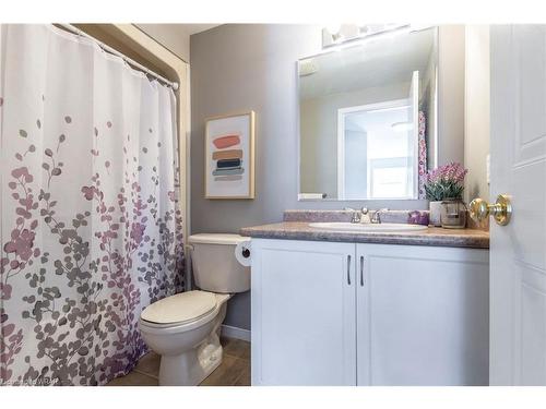 59 Swartz Street, Kitchener, ON - Indoor Photo Showing Bathroom