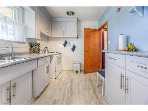 10 Lowell Street S, Cambridge, ON - Indoor Photo Showing Kitchen With Double Sink