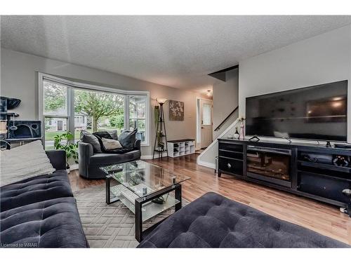 116 Lillian Drive, Waterloo, ON - Indoor Photo Showing Living Room