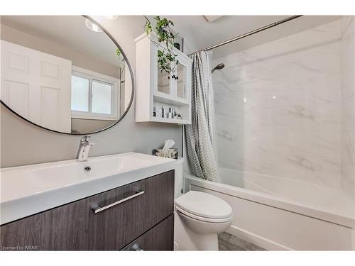 116 Lillian Drive, Waterloo, ON - Indoor Photo Showing Bathroom