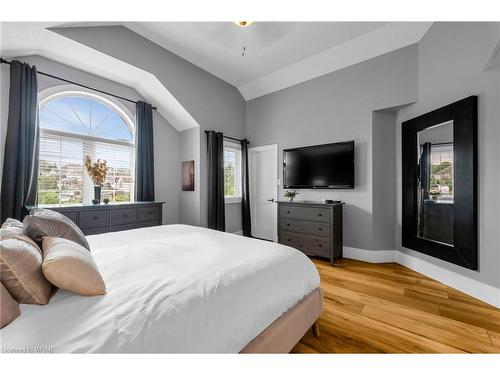 79 Pine Valley Drive, Kitchener, ON - Indoor Photo Showing Bedroom