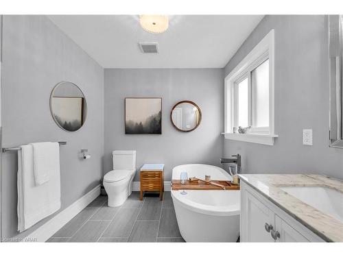 79 Pine Valley Drive, Kitchener, ON - Indoor Photo Showing Bathroom