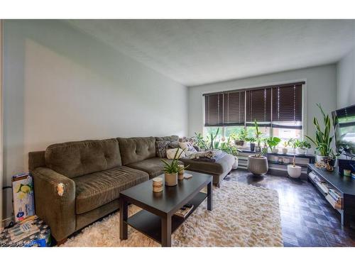 6 Bakersfield Drive, Cambridge, ON - Indoor Photo Showing Living Room
