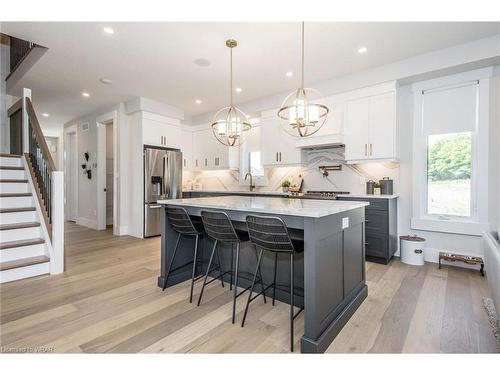 156 Newman Drive, Cambridge, ON - Indoor Photo Showing Kitchen With Upgraded Kitchen