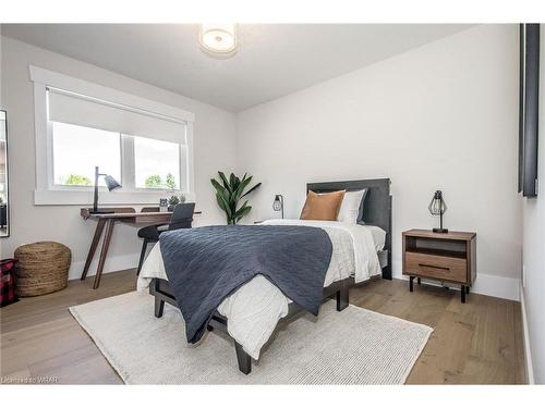 156 Newman Drive, Cambridge, ON - Indoor Photo Showing Bedroom