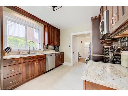 224 Grand River Street N, Paris, ON - Indoor Photo Showing Kitchen